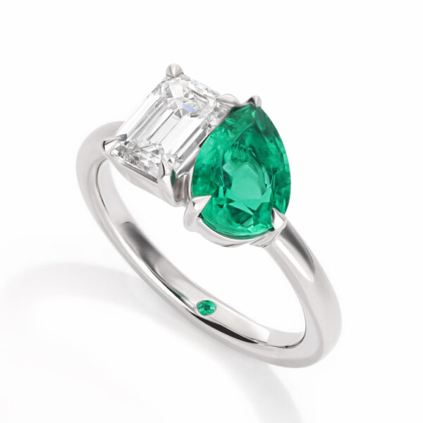 custom-toi-et-moi-engagement-ring-platinum-pear-emerald-emerald-cut-diamond-two-stone-ring